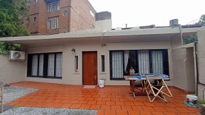 House 1‑bedroom For Sale Olivos with Garden Pool Garage