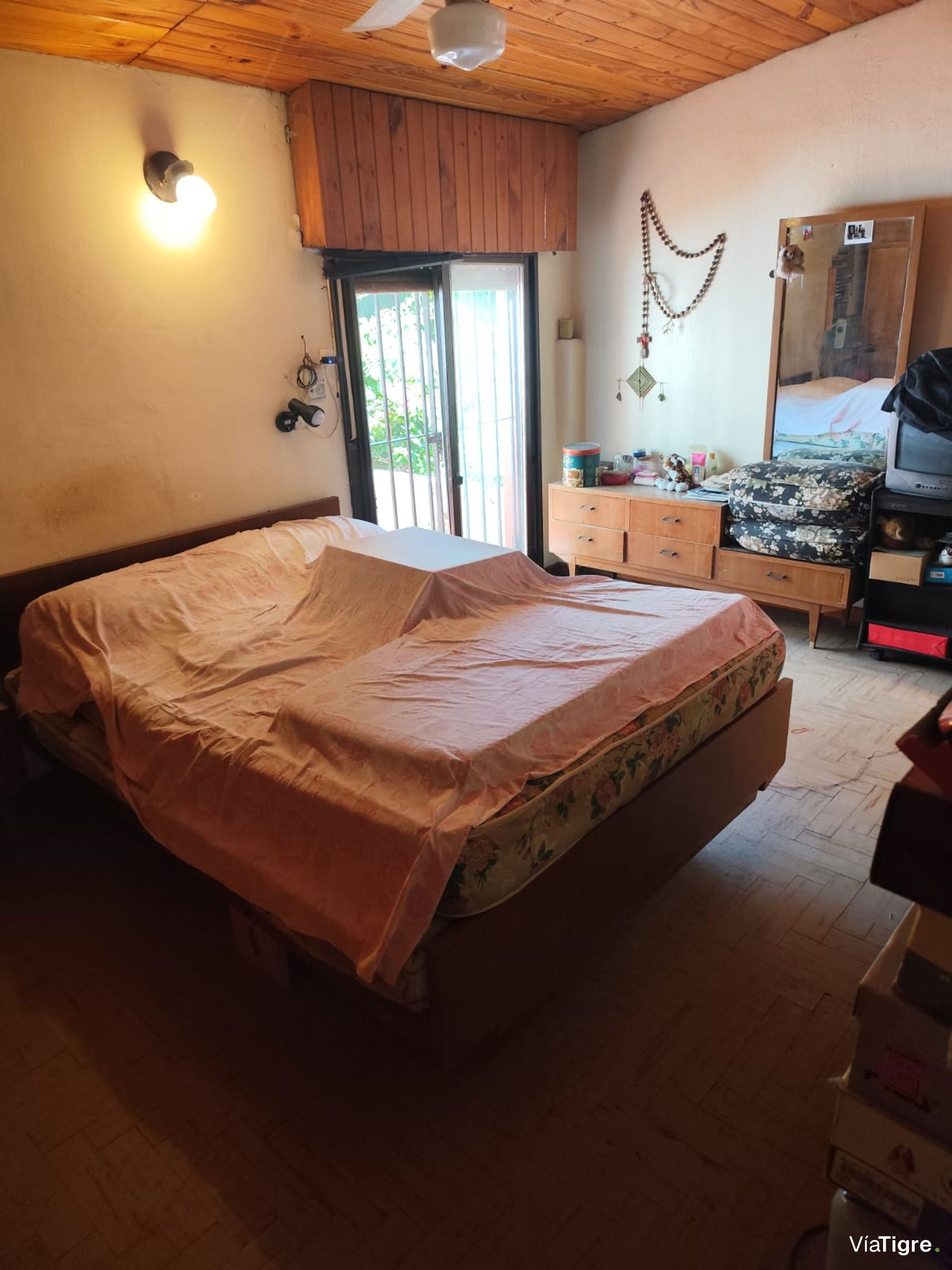 Venta Casa 5 Amb.munro, 4 Dormitorios, Coch,Patio