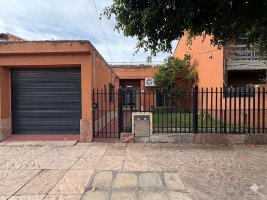 For Sale House 2‑bedroom Garage, Credit – Villa Adelina