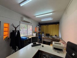 For Sale House 2‑bedroom Garage, Credit – Villa Adelina