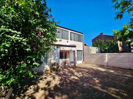 For Sale House Lomas De Beccar 4-bedroom Parque Pileta