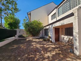 For Sale House Lomas De Beccar 4-bedroom Parque Pileta