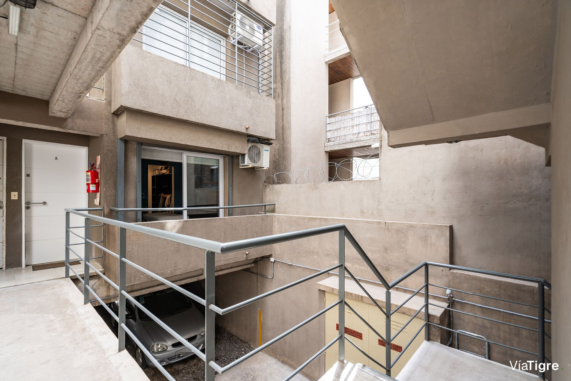 Depto Venta 2 amb Cochera Fija Parrilla San Isidro