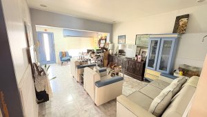 House for sale in Munro-pool and shed