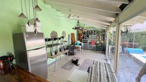 House for sale in Munro-pool and shed