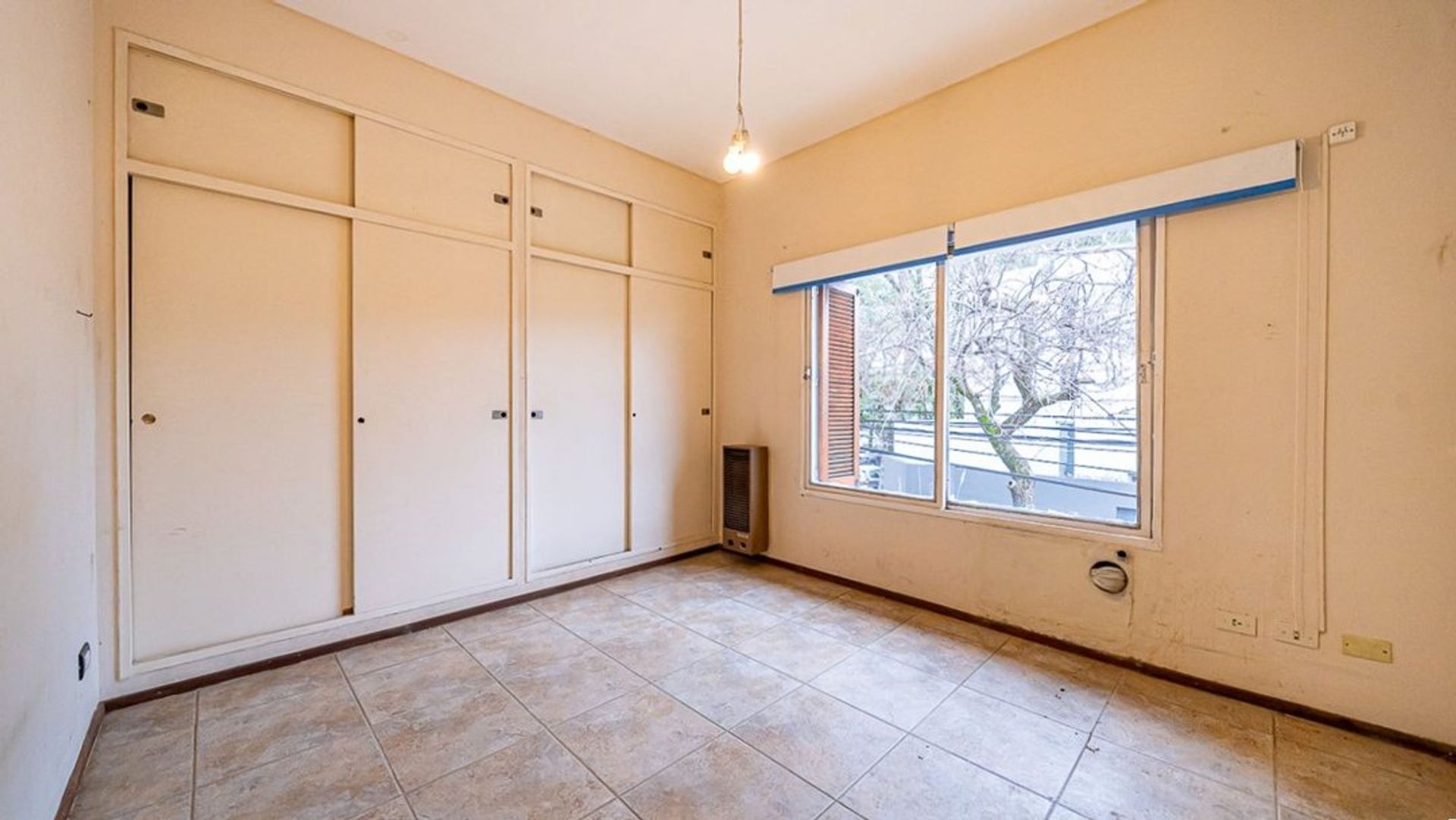 Venta Casa En Olivos Cuatro Ambientes