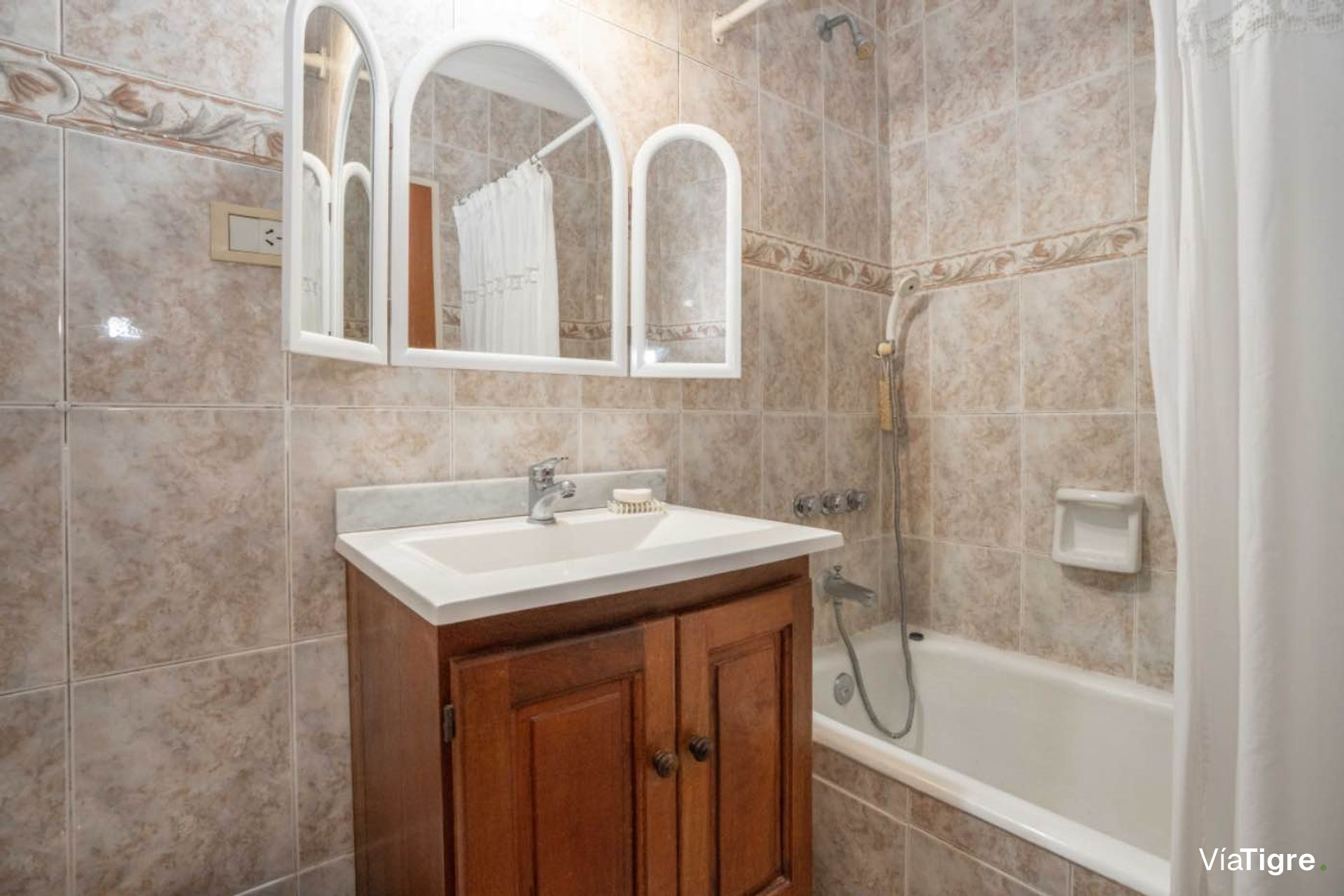 Casa 5 amb patio/parrilla en venta en Florida Este