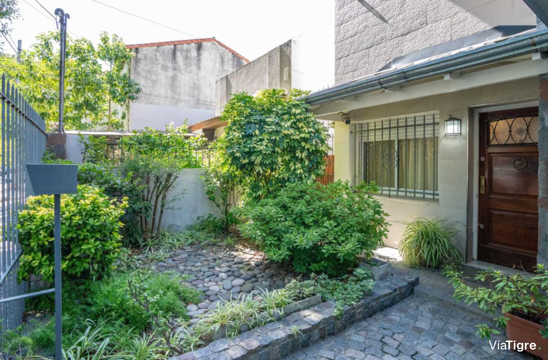 Casa 5 amb patio/parrilla en venta en Florida Este