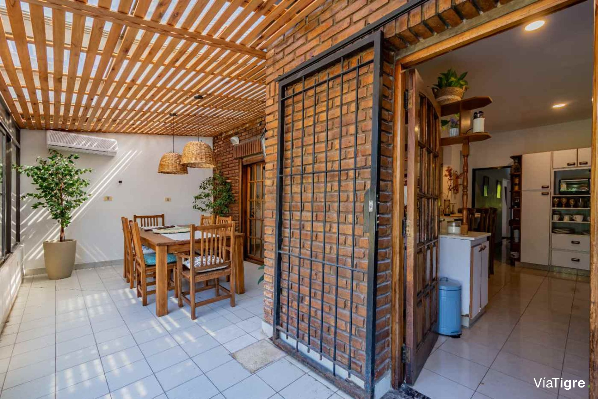Casa 6 ambientes Garage Pileta Quincho Beccar