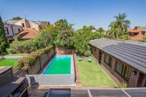 House 5‑bedroom Garage Pool BBQ Beccar