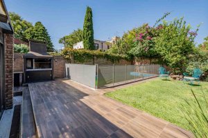 House 5‑bedroom Garage Pool BBQ Beccar