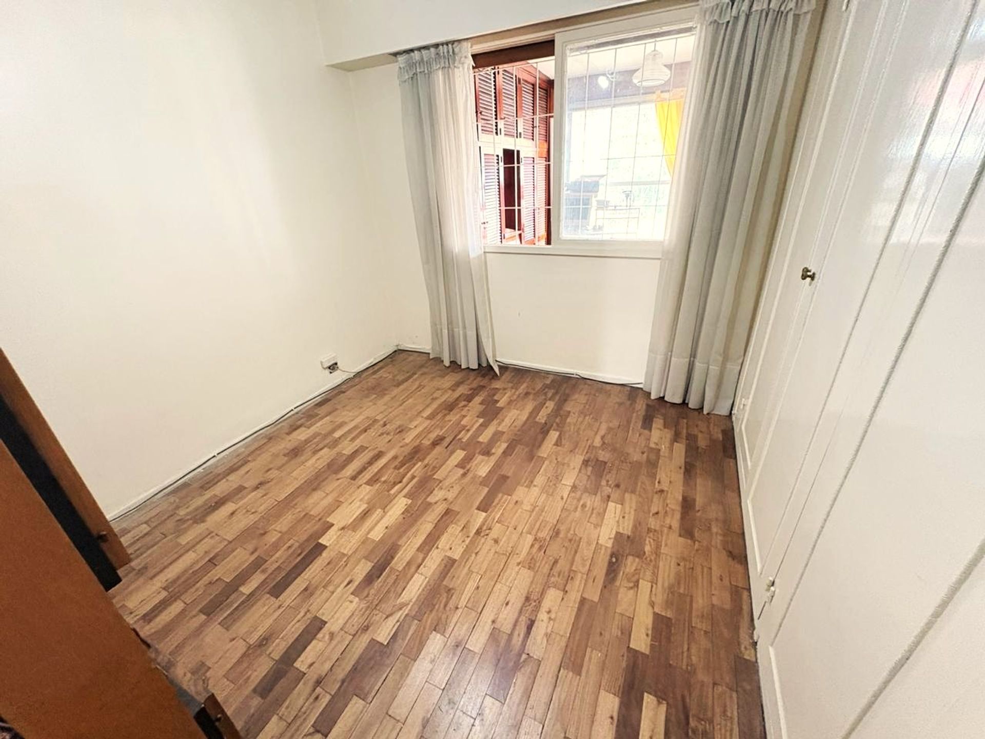 Casa 4 Ambientes Venta Olivos A Modernizar