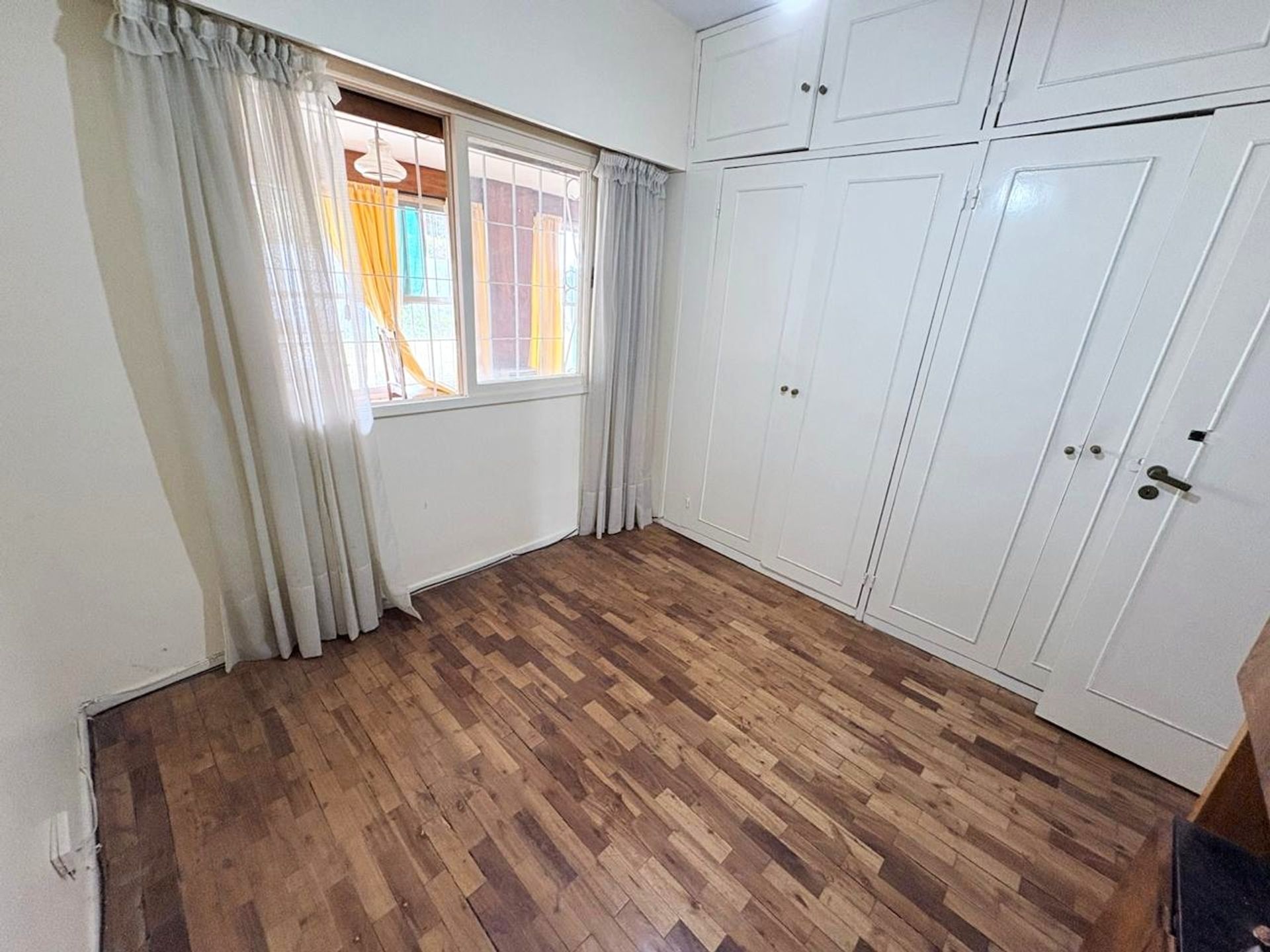 Casa 4 Ambientes Venta Olivos A Modernizar