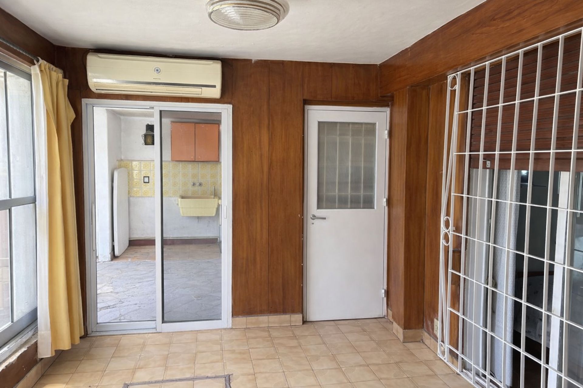 Casa 4 Ambientes Venta Olivos A Modernizar