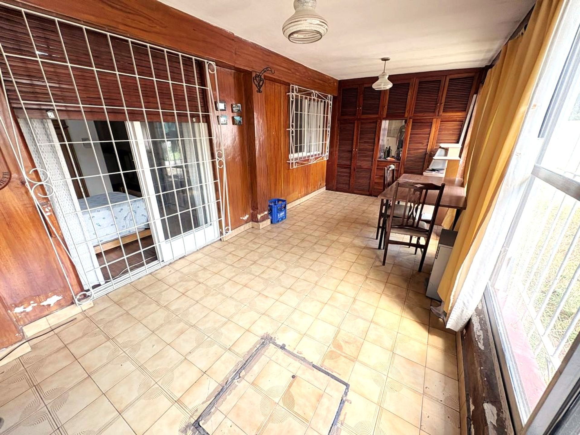 Casa 4 Ambientes Venta Olivos A Modernizar
