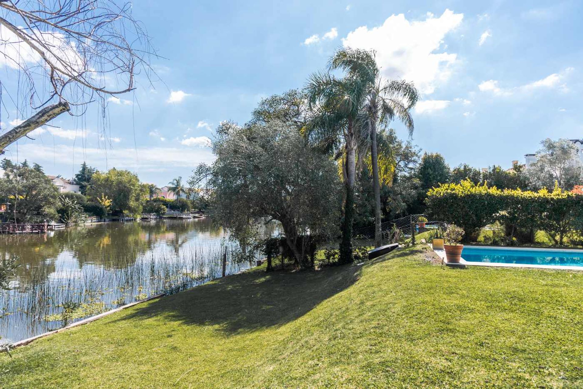 Casa En Venta Al Lago En Nordelta