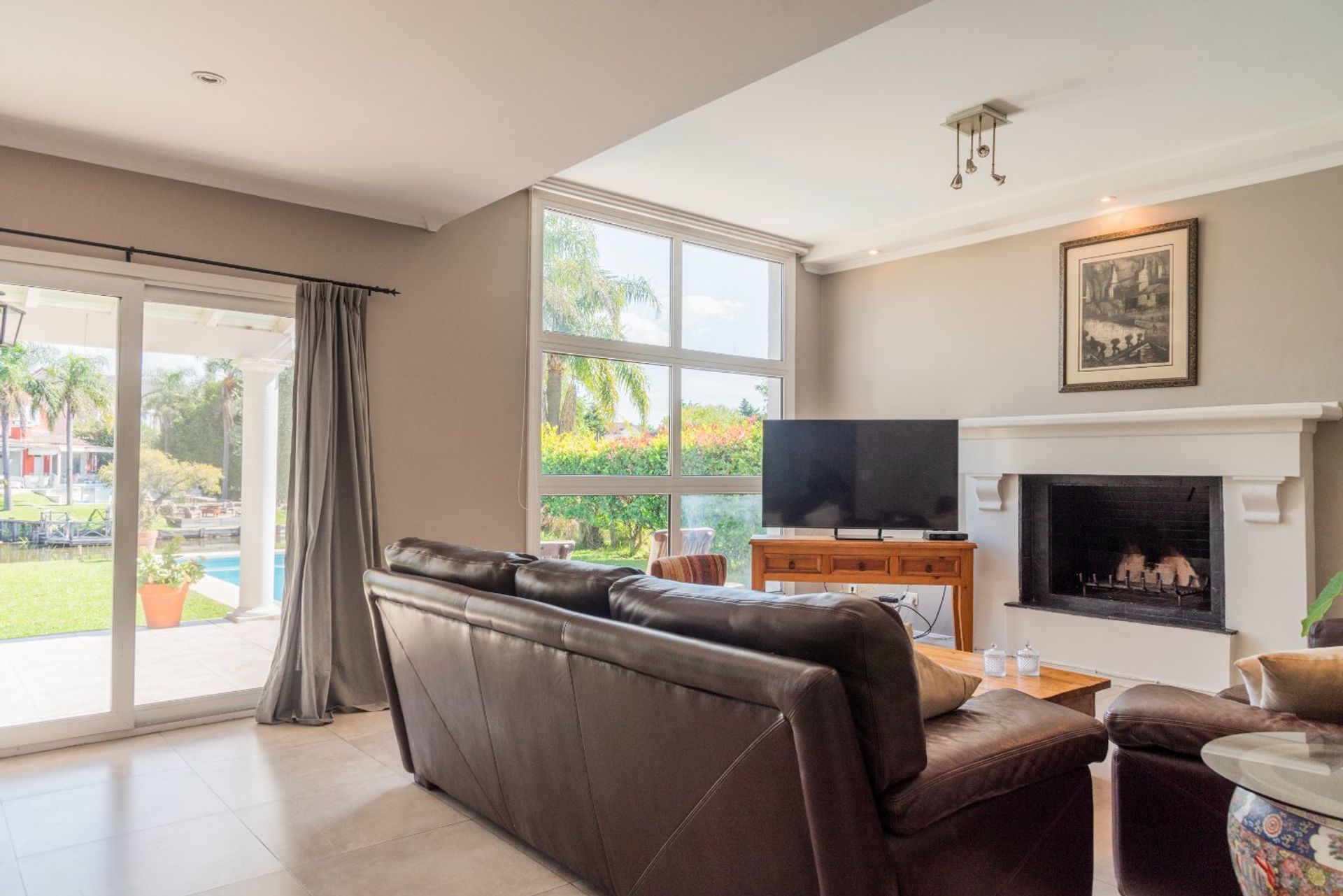 Casa En Venta Al Lago En Nordelta