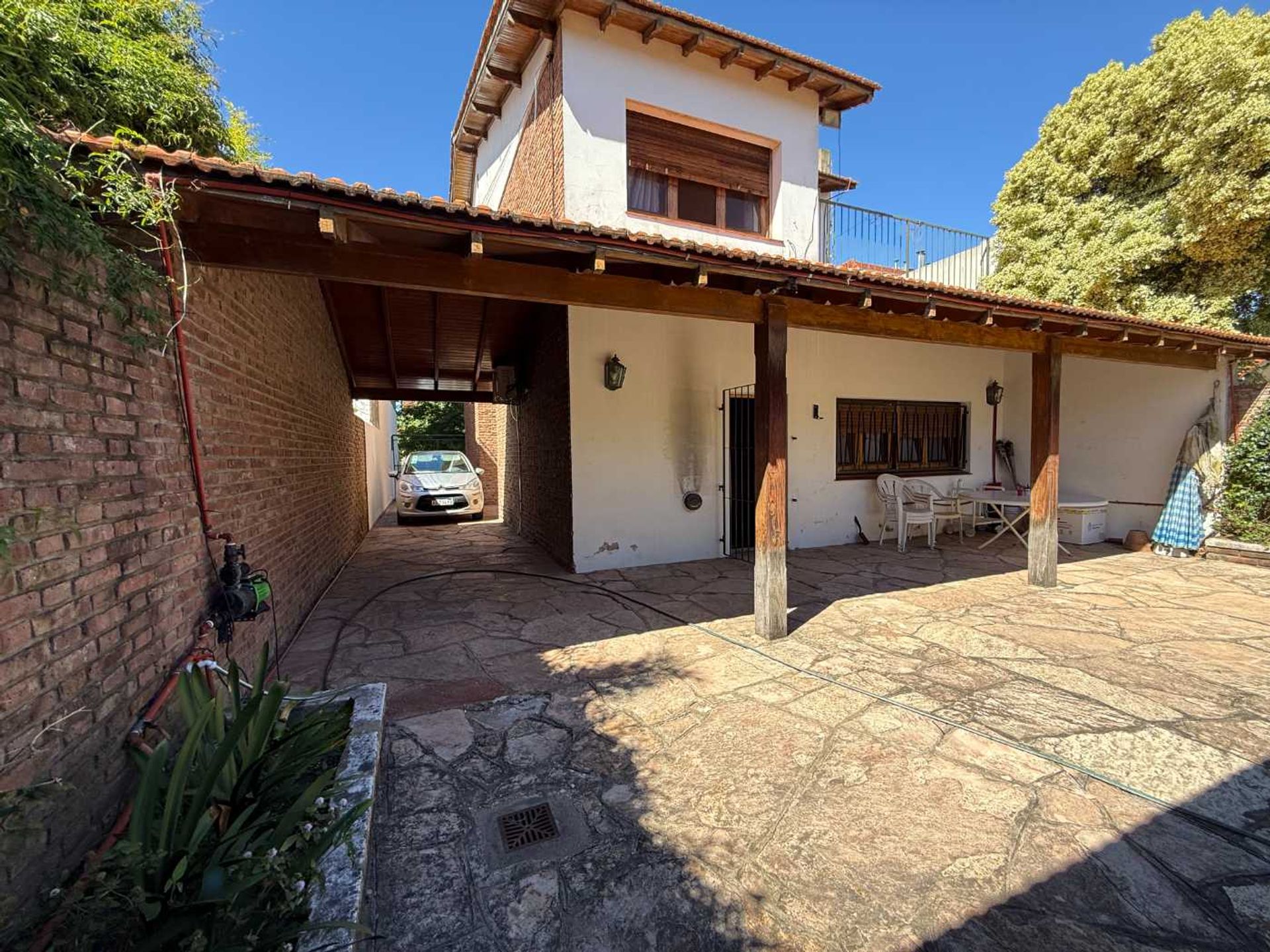 Venta Casa Lomas de San Isidro. Acepta permuta