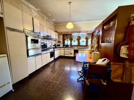 Sale house 4‑bedroom with garden parking Lomas de San Isidro
