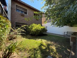 Sale house 4‑bedroom with garden parking Lomas de San Isidro