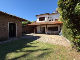 Sale house 4‑bedroom with garden parking Lomas de San Isidro
