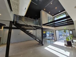 Premium commercial space for rent in Martinez