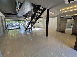 Premium commercial space for rent in Martinez