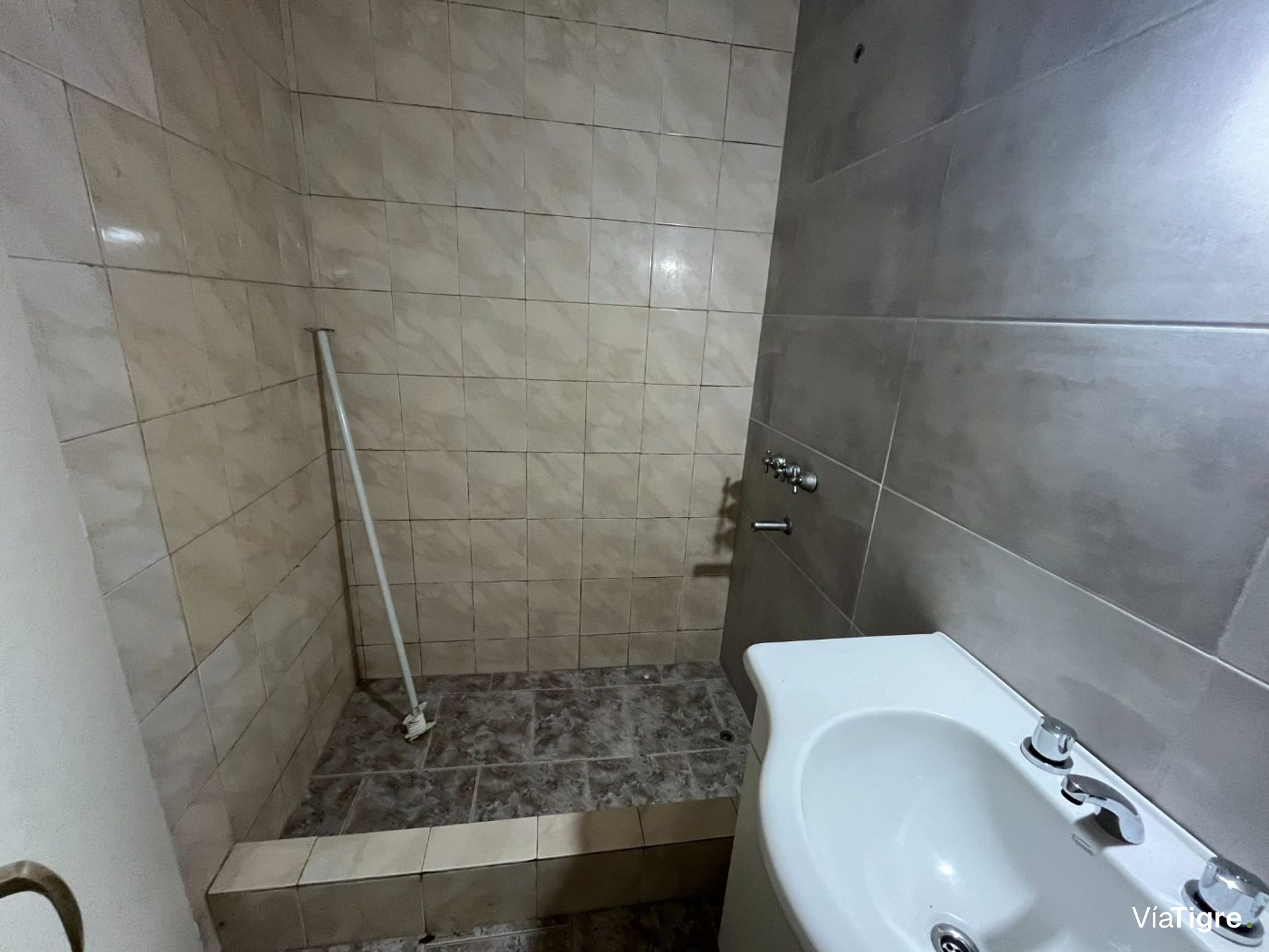 Venta casa en Parque Cisneros PERMUTA FINANCIA