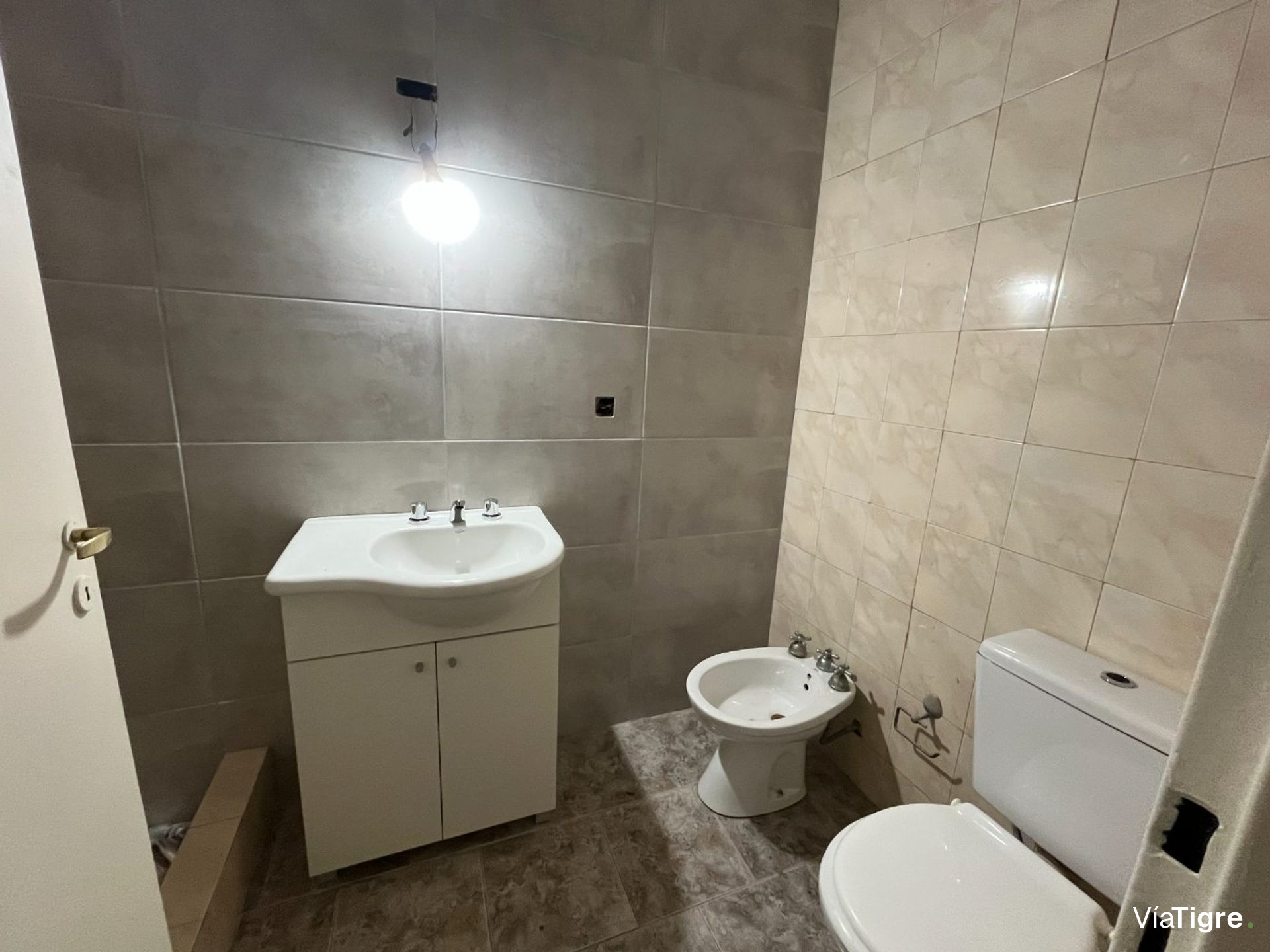 Venta casa en Parque Cisneros PERMUTA FINANCIA