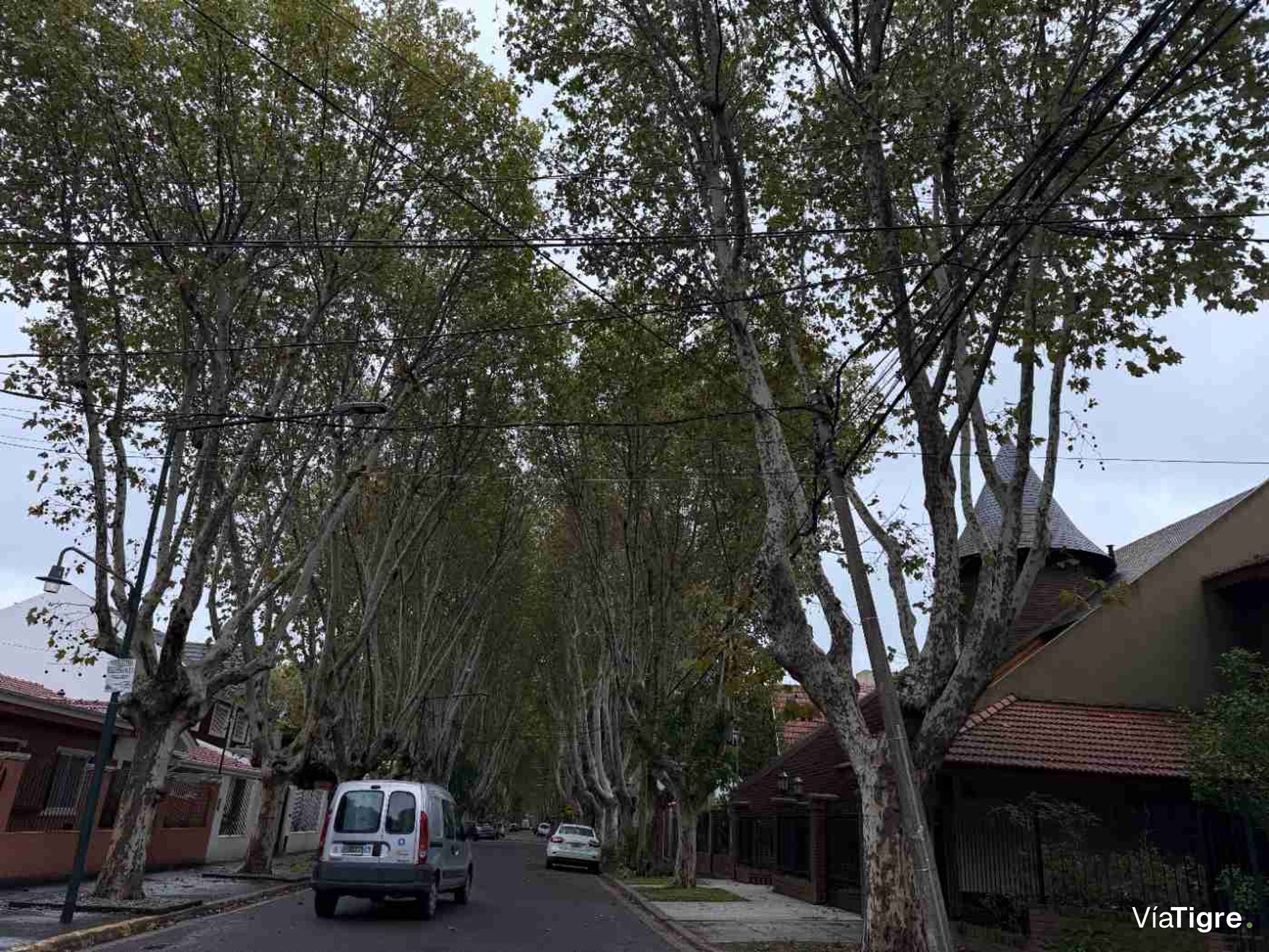 Venta casa en Parque Cisneros PERMUTA FINANCIA