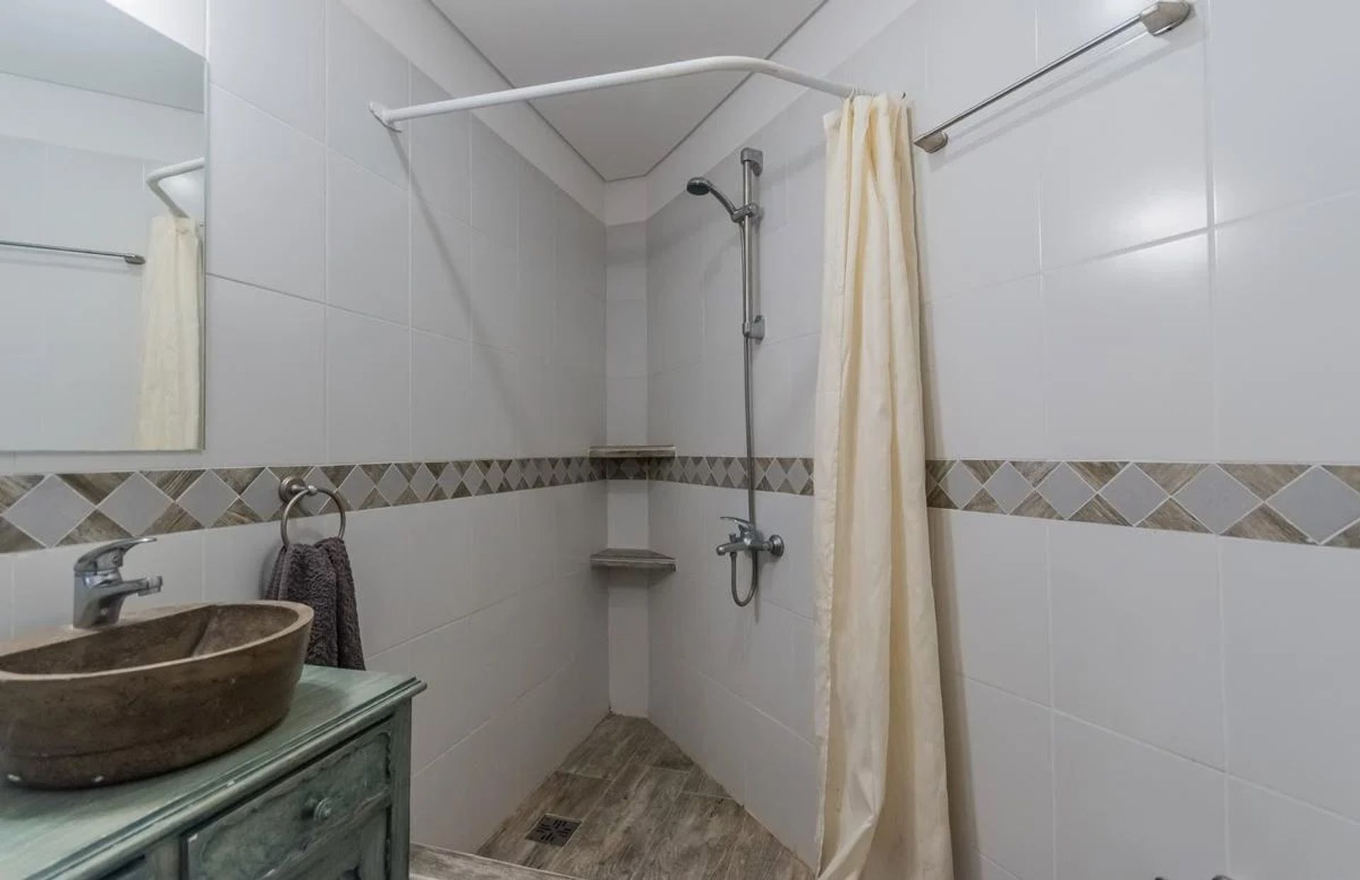Casa En Alquiler 5 Ambientes Benavidez