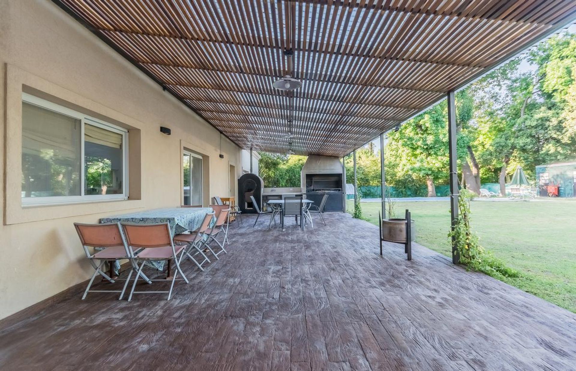 Casa En Alquiler 5 Ambientes Benavidez