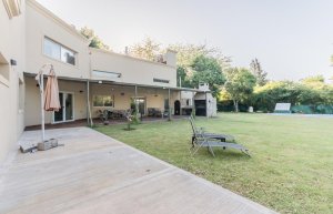 House For Rent 3-Bedroom Benavidez