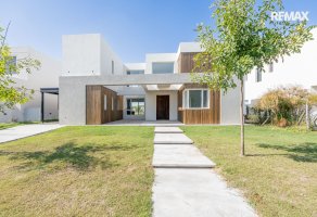 Sale House Brand New S La Laguna Bo Santa Ana