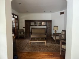 Venta Importante Casa De Estilo En Olivos