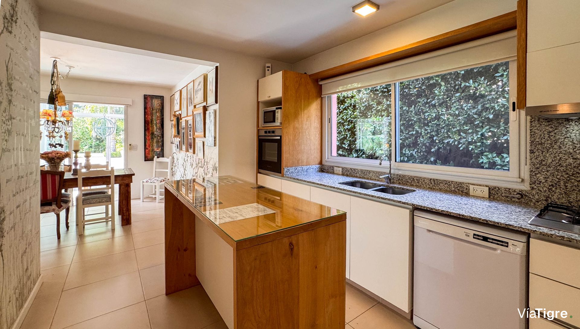 Casa 5 AMB. con PILETA y JARDÍN - Barrio SAN MARCO