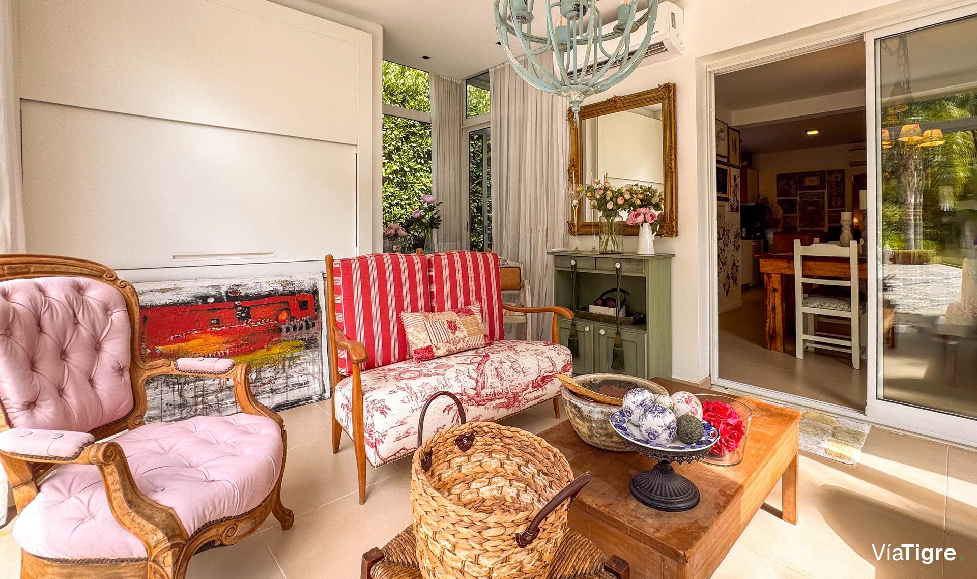Casa 5 AMB. con PILETA y JARDÍN - Barrio SAN MARCO