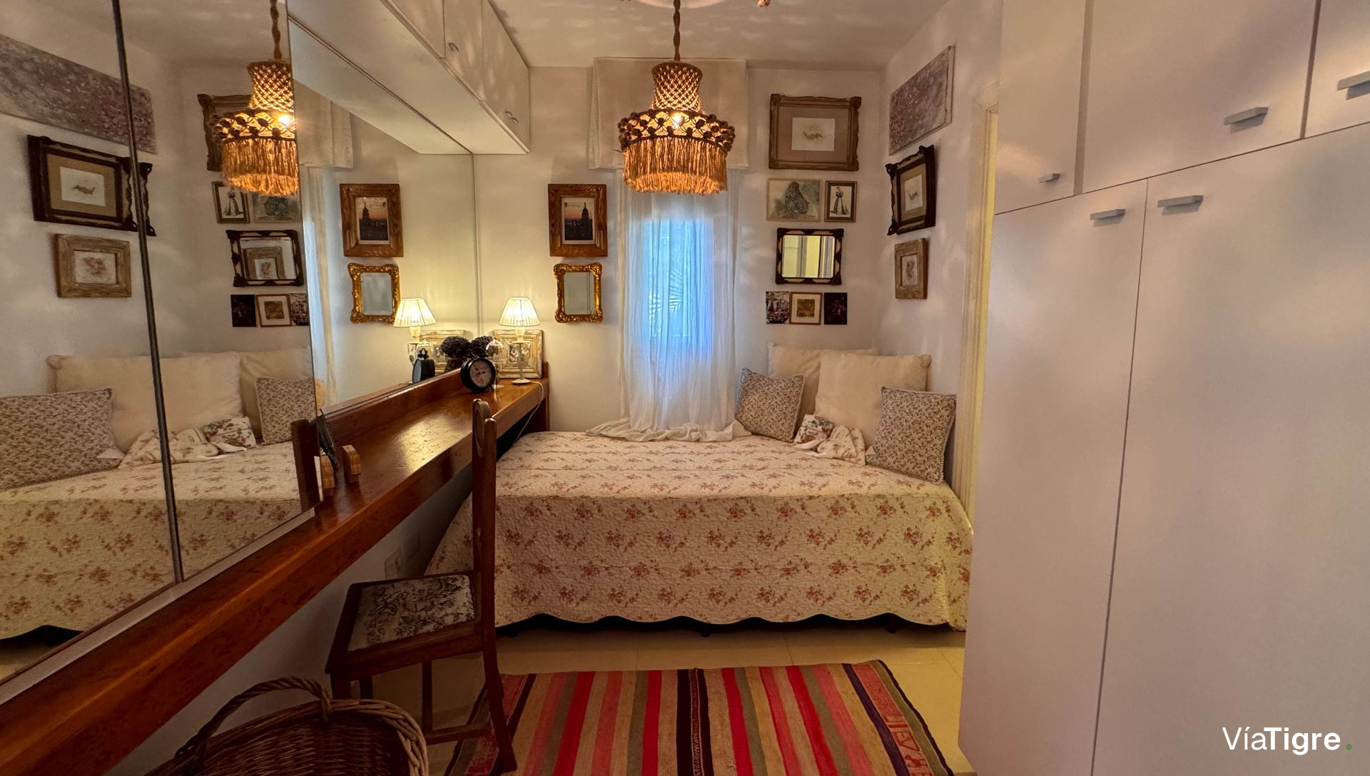 Casa 5 AMB. con PILETA y JARDÍN - Barrio SAN MARCO