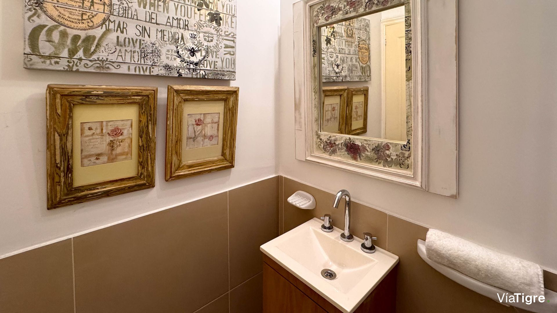 Casa 5 AMB. con PILETA y JARDÍN - Barrio SAN MARCO