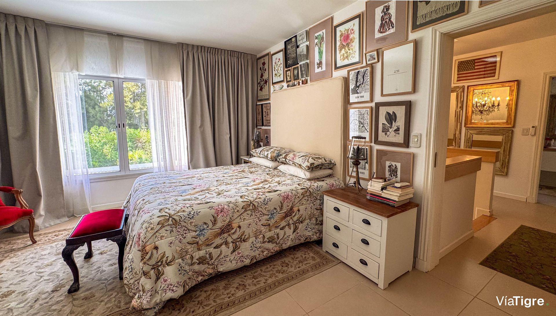 Casa 5 AMB. con PILETA y JARDÍN - Barrio SAN MARCO