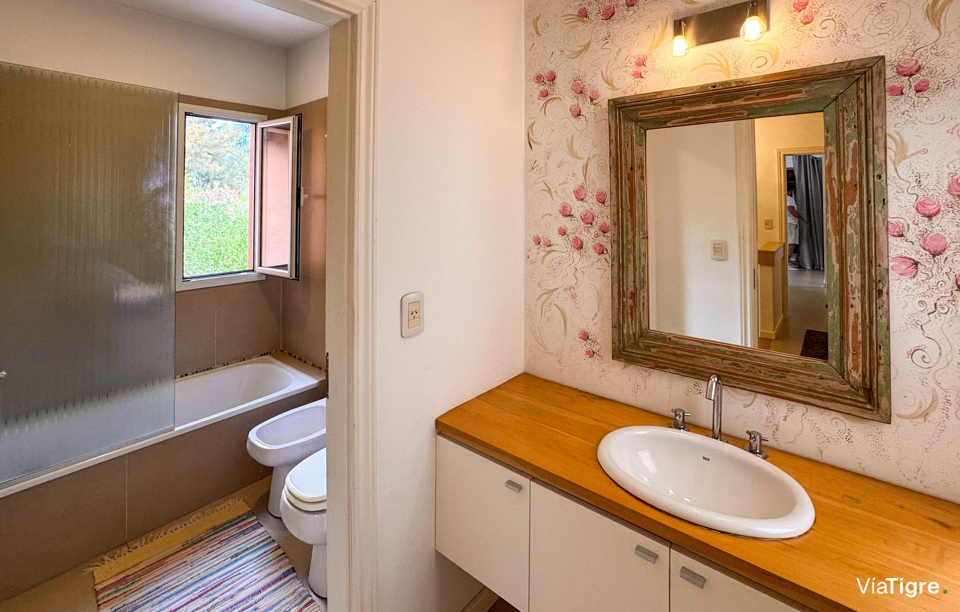 Casa 5 AMB. con PILETA y JARDÍN - Barrio SAN MARCO