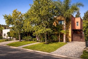 5‑bedroom house with pool and garden – San Marco neighborhood