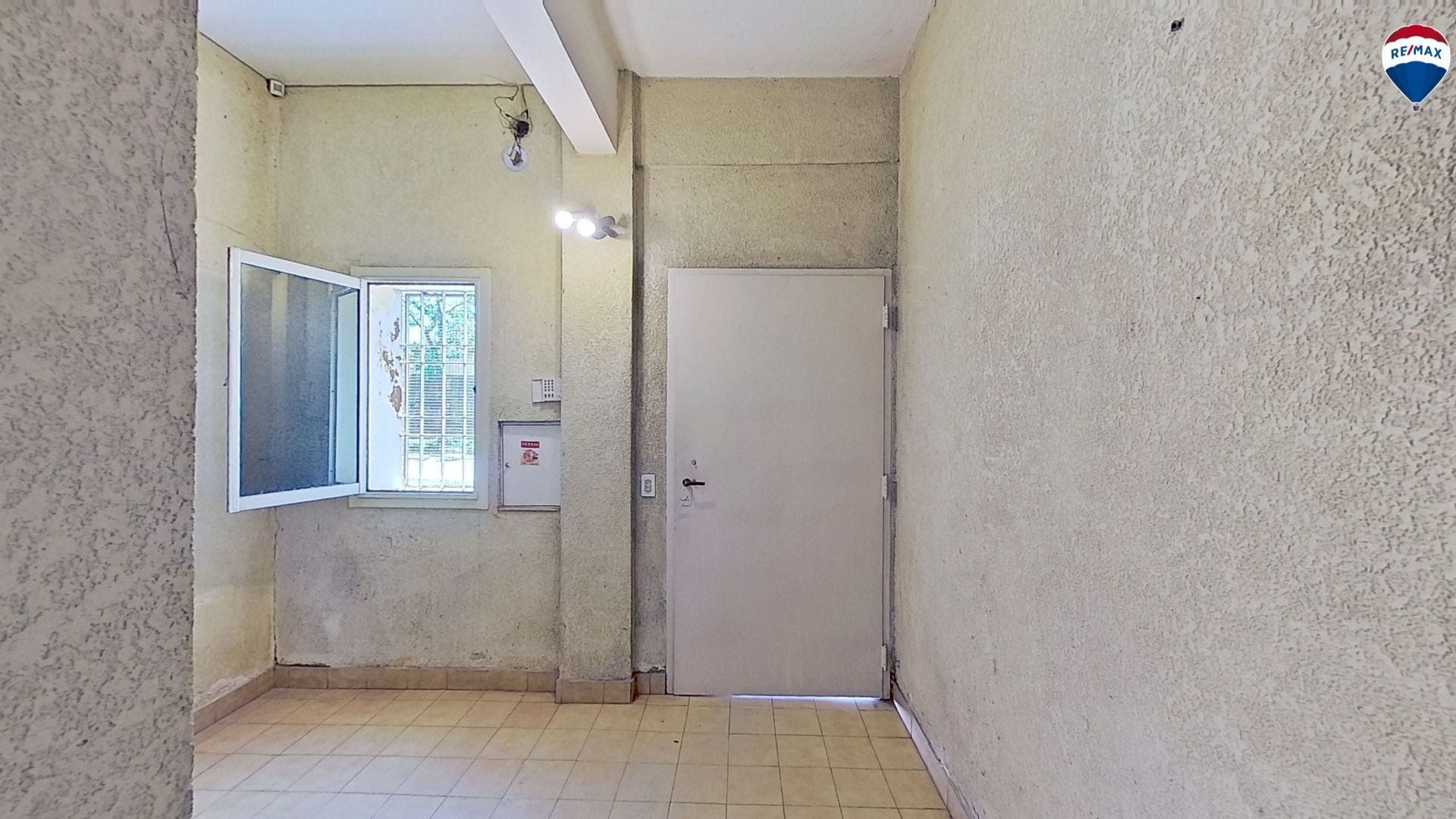 Don Torcuato - Venta Galpón con Depósito