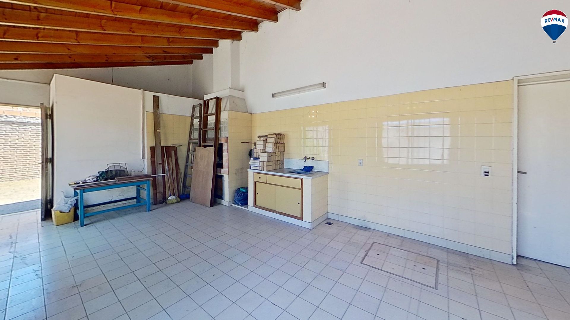 Don Torcuato - Venta Galpón con Depósito
