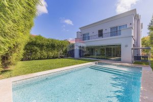 Los Alisos Nordelta House sale interior 4‑bedroom