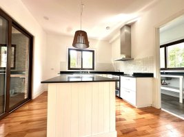 Venta De Casa 4 Amb Aestrenar Lomas De San Isidro