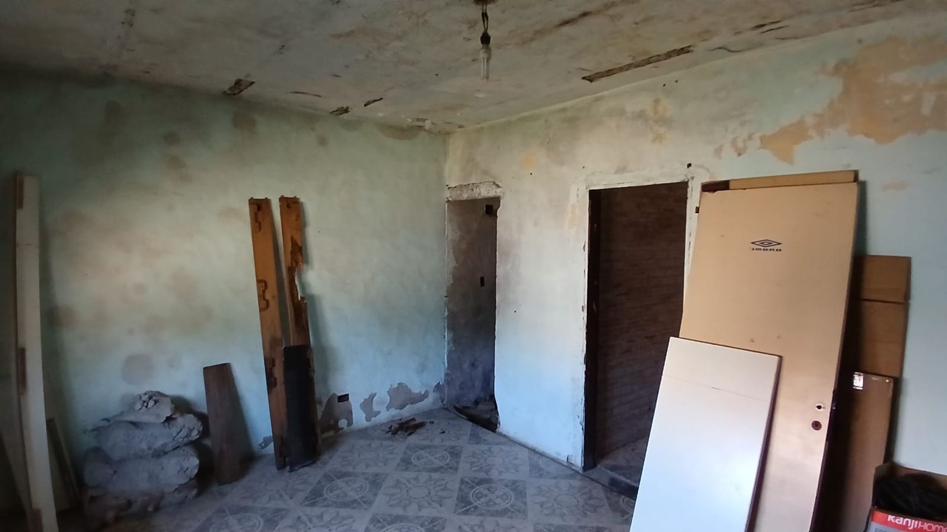 Venta De Casa A "Reciclar" Benavidez