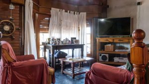 For Sale Penthouse 3‑bedroom bright garage balcony credit‑eligible