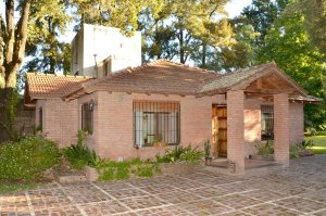 Country Estate in Tigre, 2100 m2 lot