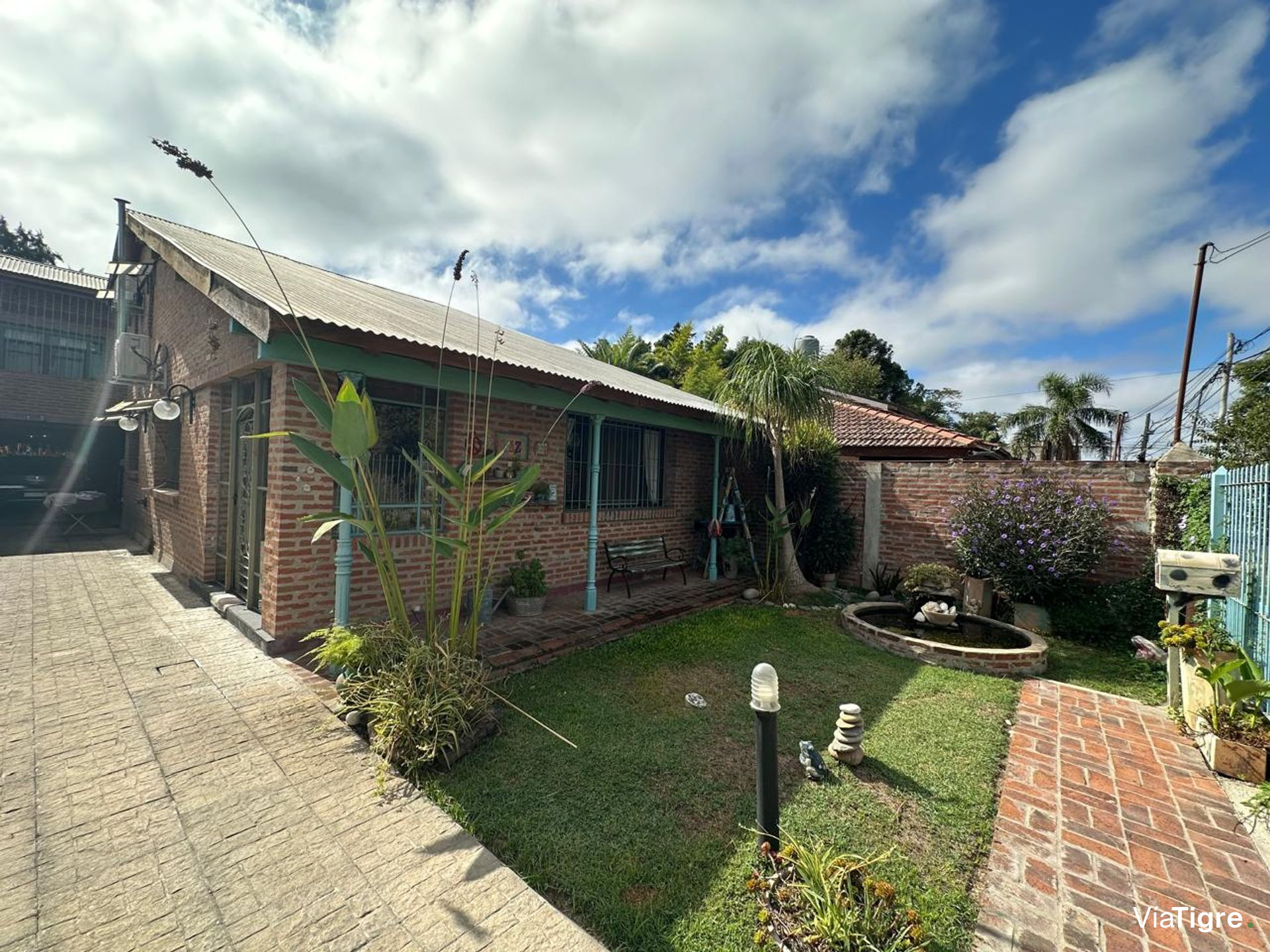 CASA VENTA DOS PLANTAS en BENAVIDEZ APTA CREDITO